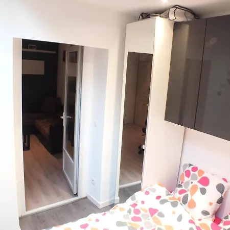 2 Pieces 4 Personnes Plein Centre 78359