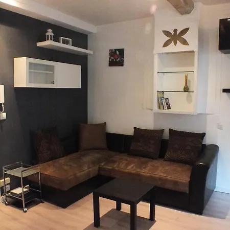 2 Pieces 4 Personnes Plein Centre 78359 Appartement
